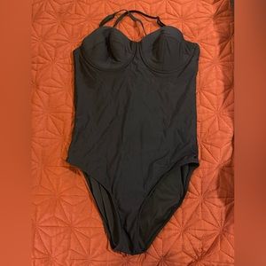 J Crew long torso underwire adjustable straps swimsuit